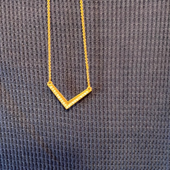 Touchstone Crystal by Swarovski V - Picture 3 of 3